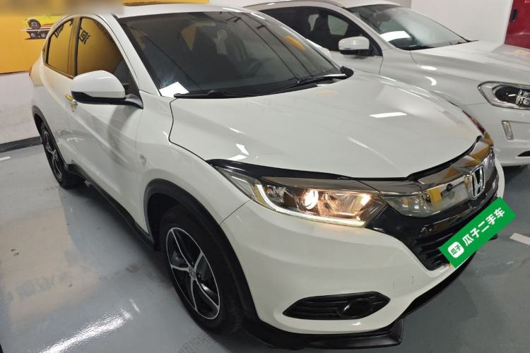 Used Honda Vezel 2020 1.5L CVT Pioneer Edition Front Right 45 Deg