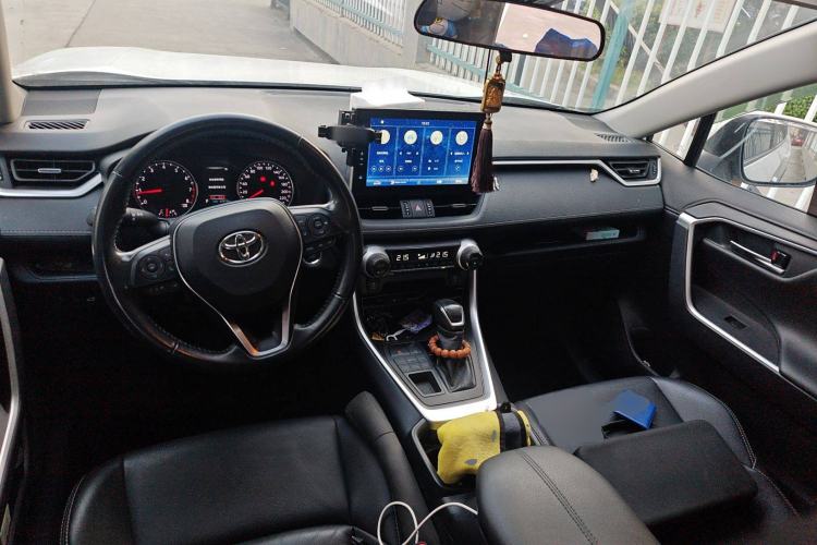 Used Toyota Wildlander 2021 2.0L CVT 4x4 Luxury Edition