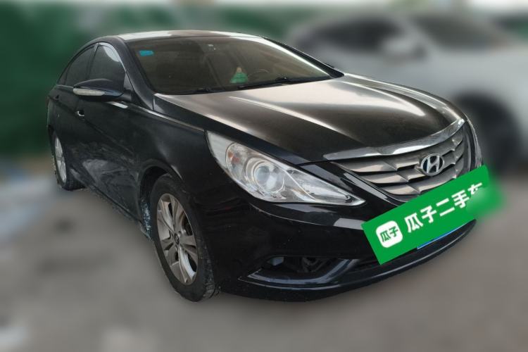 Used Hyundai Sonata 2011 2.0L Automatic Leading Edition Front Right 45 Deg