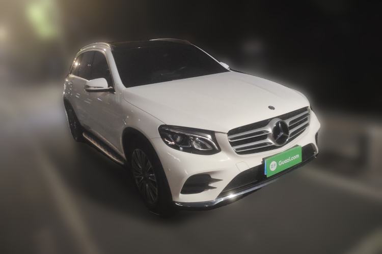 Used Mercedes-Benz GLC 2017 GLC 260 4MATIC Dynamic Edition Front Right 45 Deg