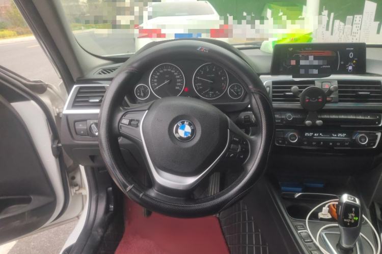 Used BMW 3 Series 2016 320Li Ambition Model
