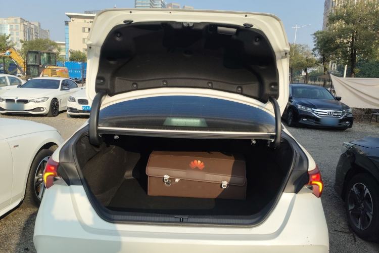 Used Toyota Avalon 2019 2.0L Luxury Edition China VI Standard
