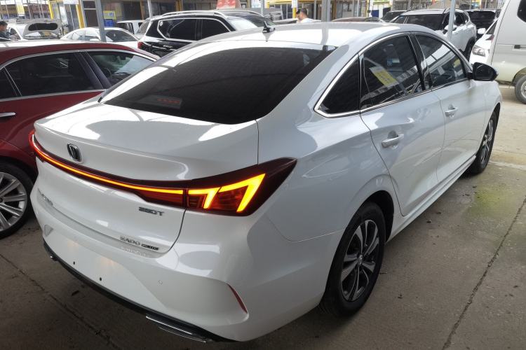 Used CHANGAN Eado 2023 Changan Edition PLUS Blue Whale NE 1.4T GDI DCT Prestige Version
