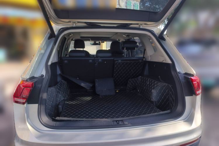 Used Volkswagen Tiguan L 2020 330TSI Automatic Two-Wheel Drive Smart Luxury Edition China VI Standard