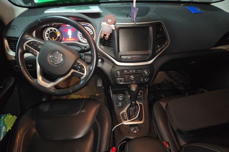 Used Jeep Cherokee 2017 2.4L Excellence Edition
