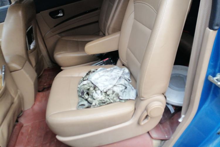 Used Wuling Hongguang 2014 1.2L S Comfort Model China IV
