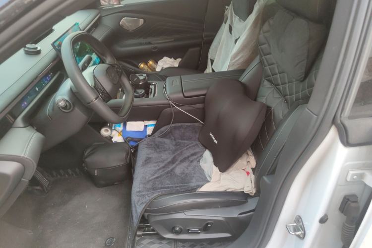 Used Lynk & Co 10 EM-P 2025 Model 120 Four-Wheel Drive Ultra Left Front Seat