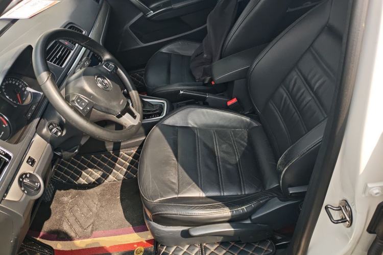 Used Volkswagen Lavida 2013 Revised Version 1.6L Automatic Luxury Edition
