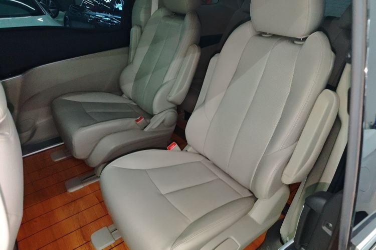 Used Buick GL8 2023 Land Executive Class Smart Enjoyment Model
