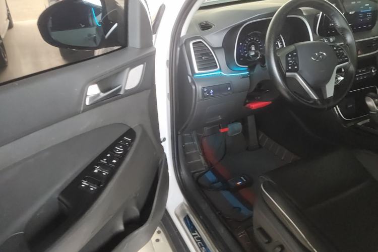 Used Hyundai Tucson 2019 280TGDi Dual-Clutch Two-Wheel Drive Fashion Edition China VI Standard Driver Seat