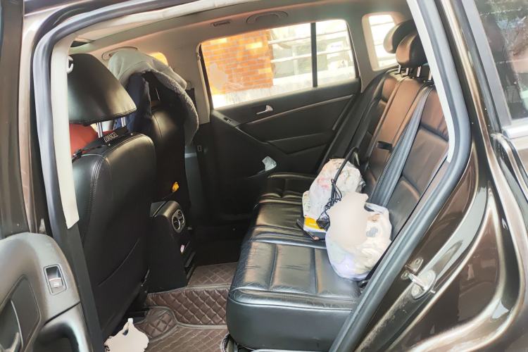 Used Volkswagen Tiguan 2015 1.8TSI Automatic Two-Wheel Drive Luxury Model Left Rear Seat