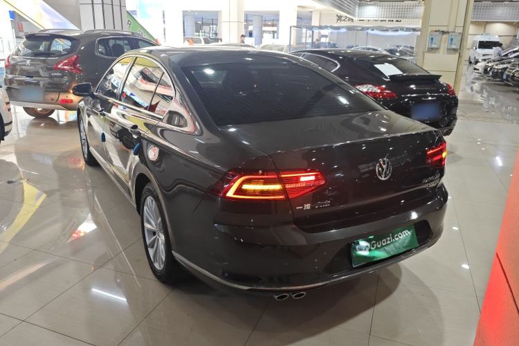 Used Volkswagen Magotan 2018 330TSI DSG Advanced Model
