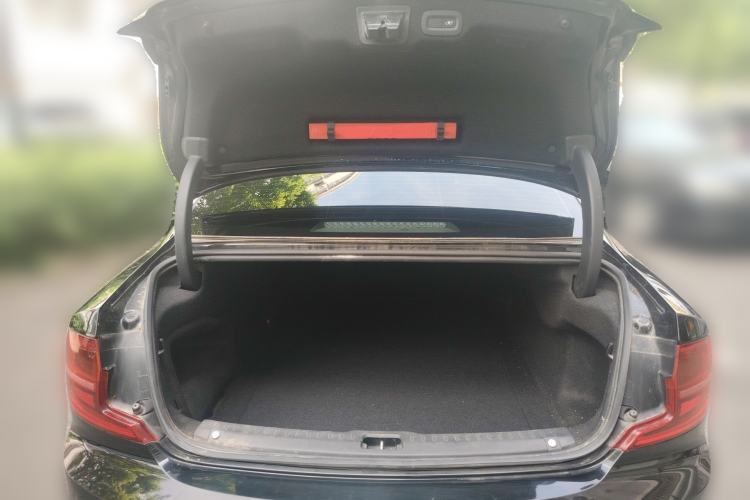 Used Volvo S90 2020 T5 Zhiyi Luxury Edition Trunk