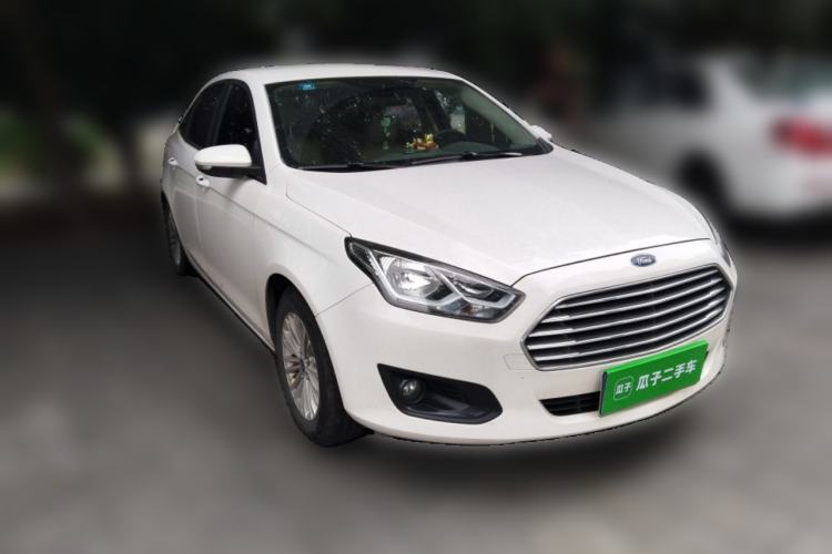 Used Ford Escort 2015 1.5L Automatic Comfort Edition Front Right 45 Deg