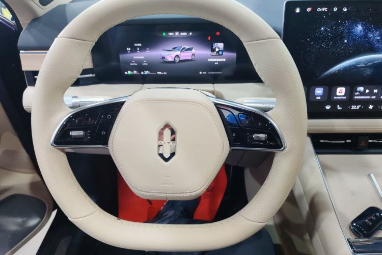 Used Hima AITO M5 2025 Extended-Range Ultra All-Wheel-Drive Version Steering Wheel