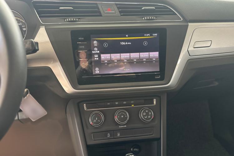 Used Volkswagen Touran 2021 Volkswagen Touran L 280TSI DSG Style Edition 7 Seats
