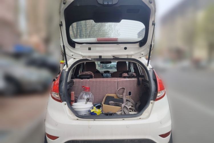 Used Ford Fiesta 2013 Hatchback 1.5L Manual Fashion Edition
