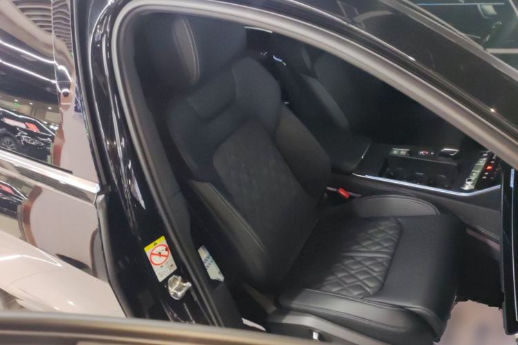 Used Audi A6L 2025 45 TFSI quattro Prestige Dynamic Edition + Premium Package
