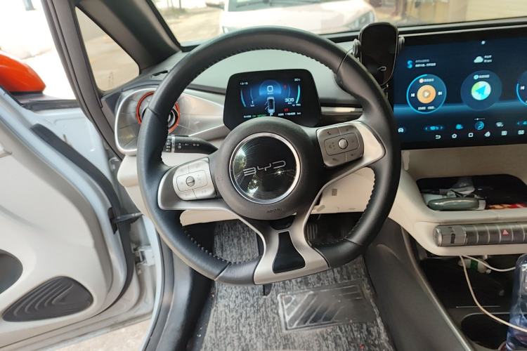 Used BYD Dolphin 2021 405 km Free Version Steering Wheel