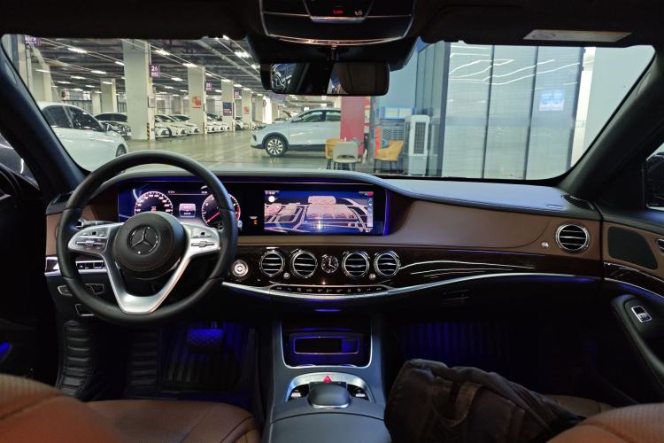 Used Mercedes-Benz S-Class 2019 S 320 L Prestige Edition Center Console