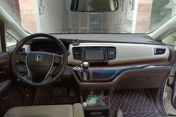 Used Honda Odyssey 2015 Revised Version 2.4L Supreme Edition