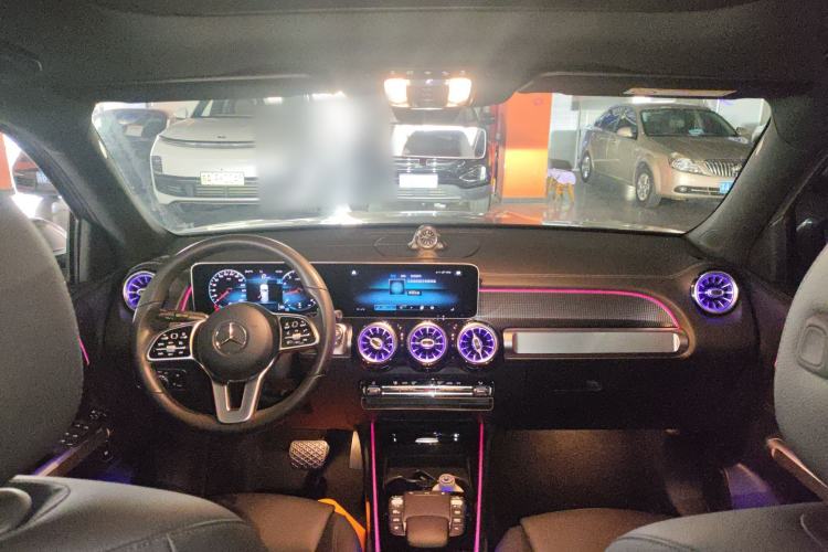 Used Mercedes-Benz GLB 2020 Facelift GLB 200 Fashion Edition Center Console