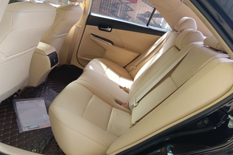 Used Toyota Camry 2015 2.0G Premier Edition
