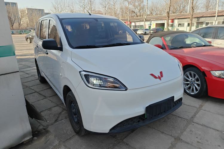 Used Wuling Hongguang New Energy 2024 All-Electric Model 300KM Standard Version
