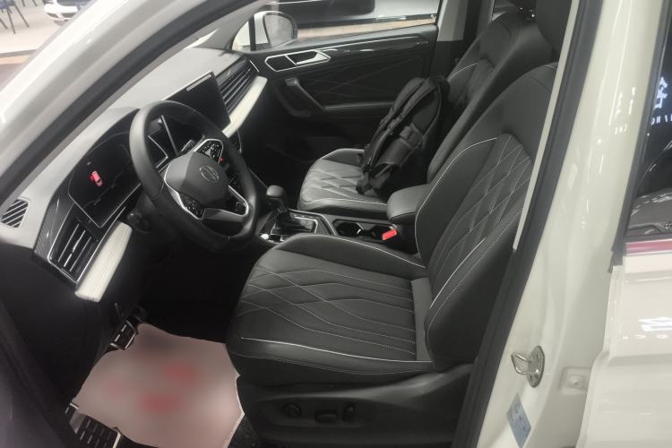 Used Volkswagen Tiguan L 2022 330TSI Automatic Two-Wheel Drive R-Line Enhanced Edition Left Front Seat