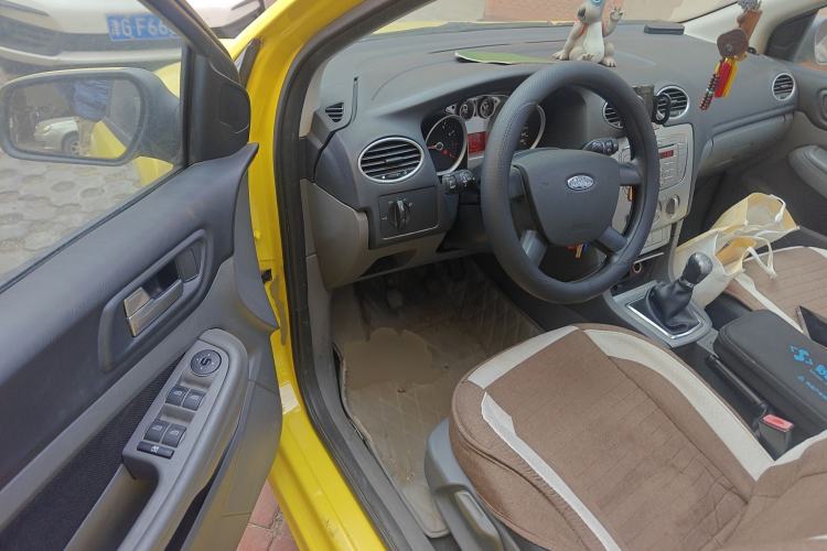 Used Ford Focus 2011 Hatchback 1.8L Manual Comfort Model
