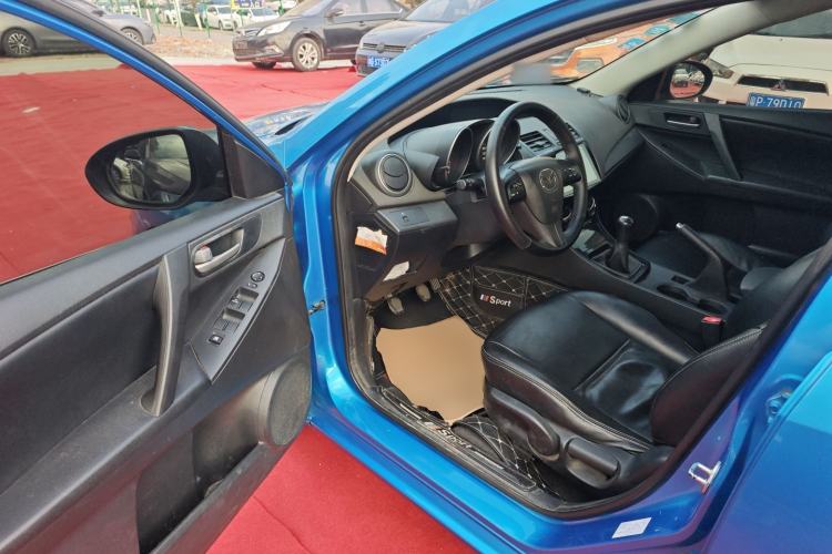 Used Mazda Mazda 3 2015 Sedan 1.6L Manual Comfort Model
