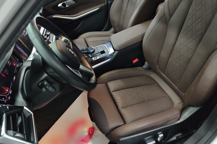 Used BMW 3 Series 2022 320Li M Sport Package Left Front Seat