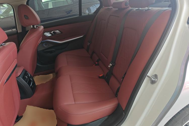 Used BMW i3 2025 eDrive 40 L Midnight Edition Left Rear Seat