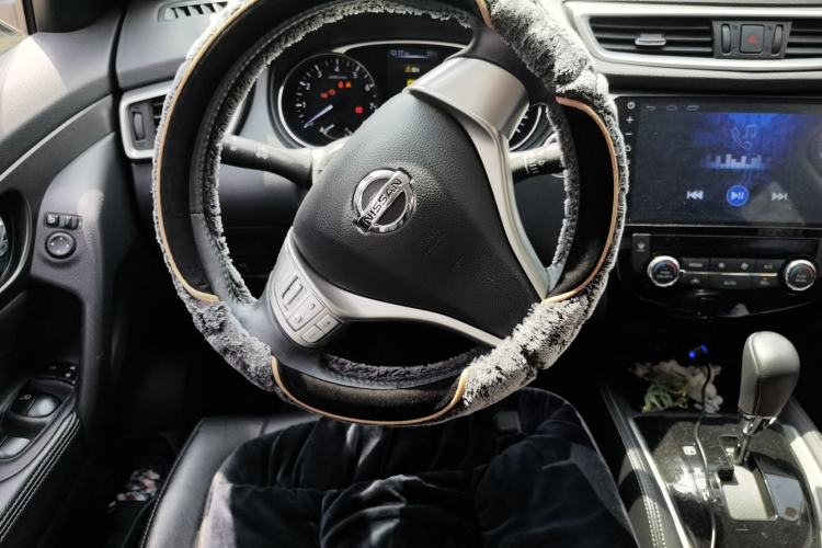 Used Nissan X-Trail 2014 2.0L CVT Comfort Edition 2WD Steering Wheel
