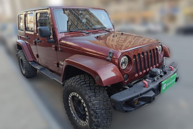 Used Jeep Wrangler 2010 3.8L Sahara Four-Door Edition
