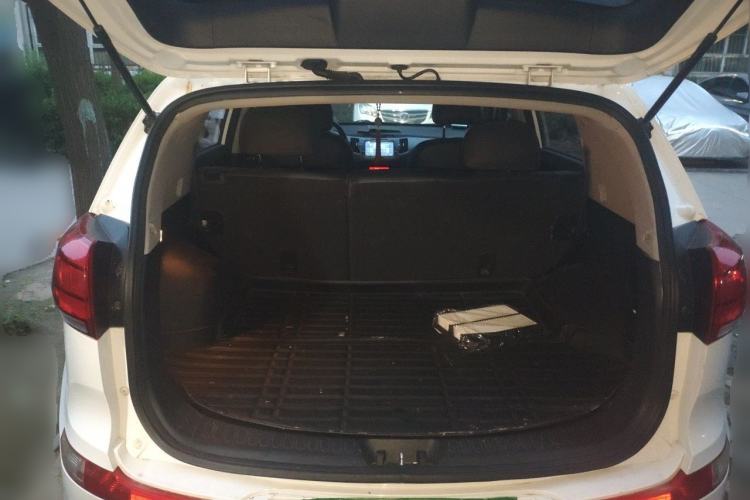 Used Kia Sportage R 2015 2.0L Automatic Two-Wheel Drive DLX Model