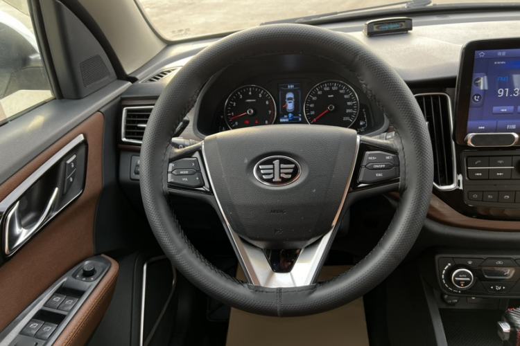 Used FAW Senya R7 2016 1.6L Automatic Smart Version