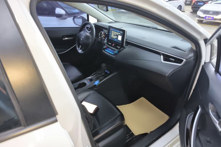 Used Toyota Corolla 2021 Dual-Motor 1.8L E-CVT Elite Edition
