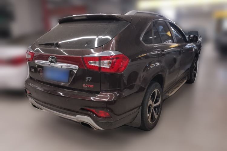 Used BYD S7 2015 2.0T Upgraded Automatic Luxury Version Rear Right 45 Deg