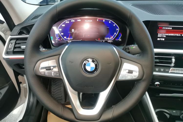 Used BMW 3 Series 2020 325Li First Edition Steering Wheel