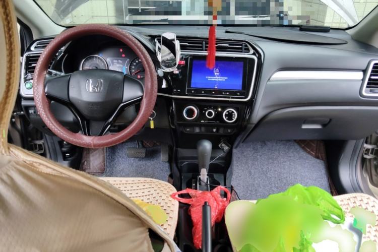 Used Honda Gienia 2017 1.5L CVT Comfort Version Center Console