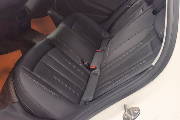 Used Audi A4L 2020 40 TFSI Fashionable and Elegant Model
