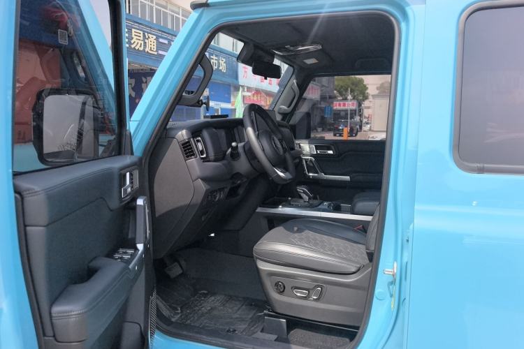 Used 212 T01 2025 2.0T Changfeng
