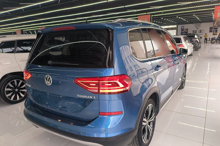 Used Volkswagen Touran 2018 Volkswagen Touran L 280TSI DSG Boundary Edition 7 Seats China VI Standard Rear Right 45 Deg