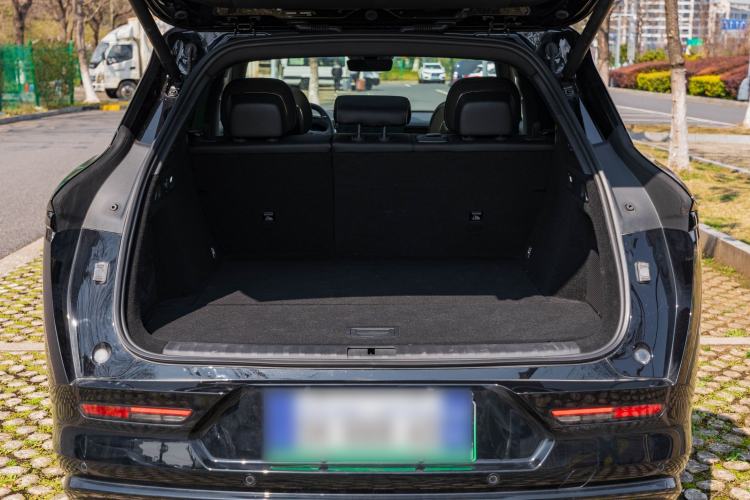 Used Zeekr 7X 2025 100 kWh Long-Range Rear-Wheel Drive with Intelligent Driving Features