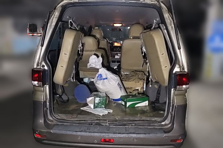 Used FORTHING Lingzhi 2017 M3L 1.6L 7-Seater Comfort Model Trunk