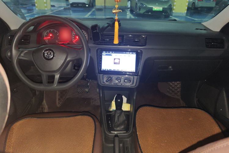 Used Volkswagen Santana 2018 1.5L Automatic Fashion Edition Center Console