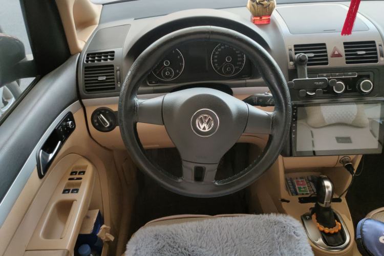 Used Volkswagen Touran 2011 1.4T DSG Zhiya Edition 5 Seats