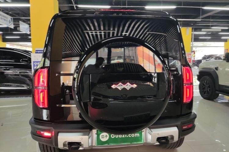 Used Formula Leopard 5 2023 Navigator Edition Rear