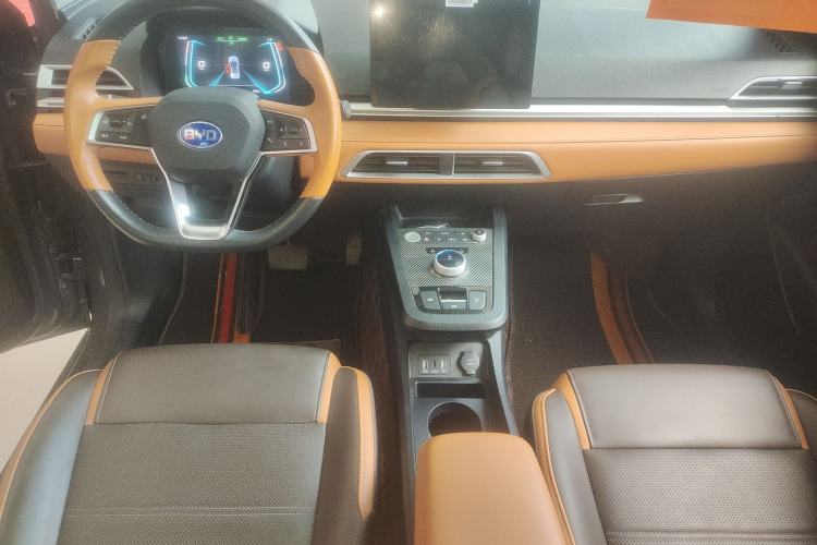 Used BYD e2 2021 Deluxe Model Center Console